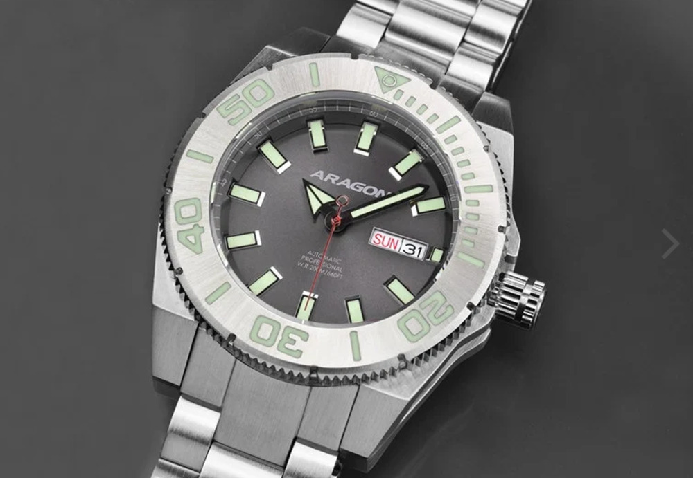 RARE ARAGON Silverjet Automatic A043GRY Collector's closet